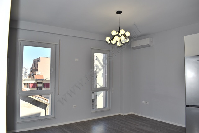 Office for rent in Dibra street in Tirana.&nbsp;
The apartment it is positioned on the fifth floor 